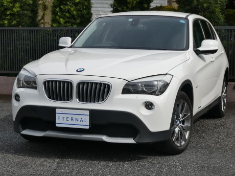 2012年モデル　BMW X1 xDrive20i アルピンホワイトサムネイル